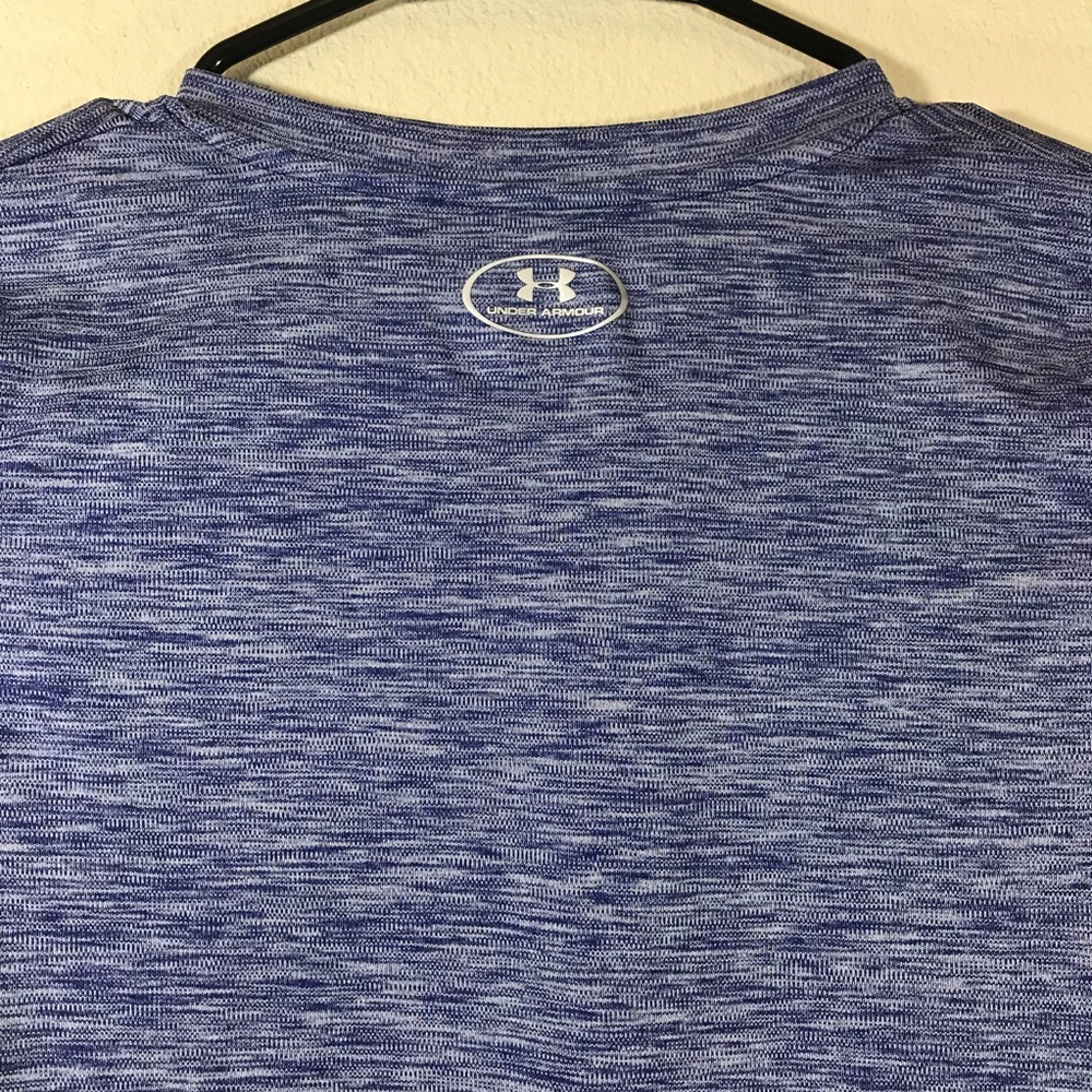 UA vneck shortsleeve semifitted active workout top - Picture 4 of 5